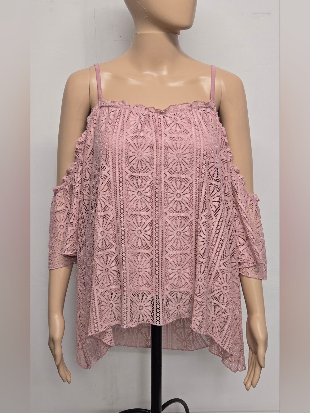 Love Fire XL Lace Top Cold Shoulder Spaghetti Straps Off Shoulder Rose